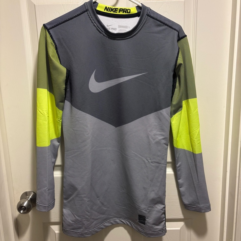 Nike pro drifit compression top Medium